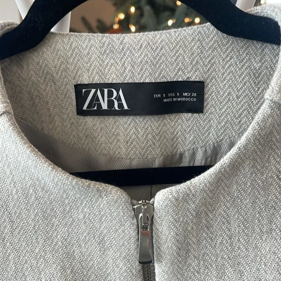 Zara Tweed Jacket Size USA Small - Herringbone Grey - Picture 2 of 7
